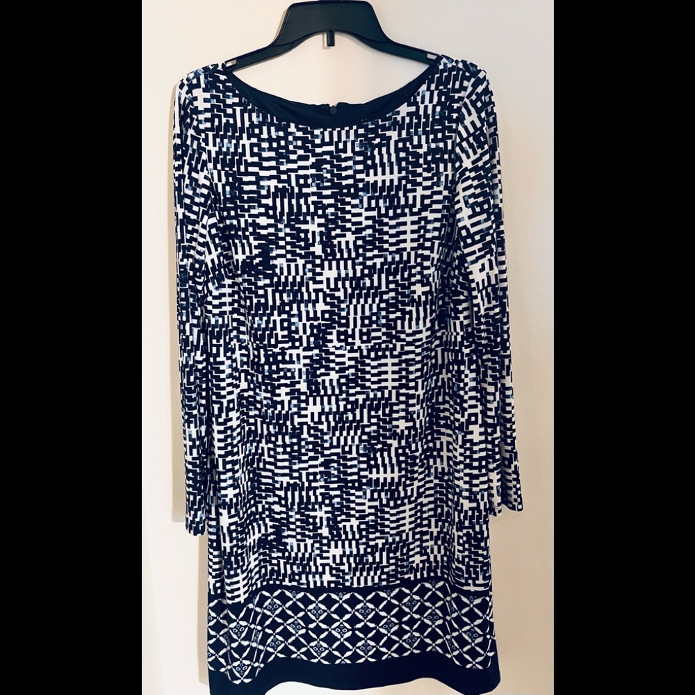 Jones New York navy blue/white patterned dress with inside lining